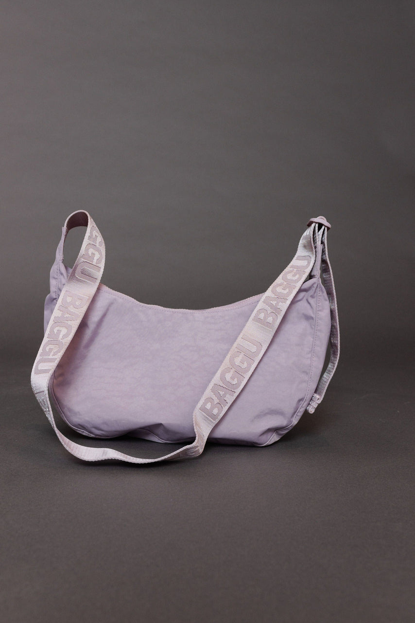 Baggu Medium Nylon Crescent Bag in Dusty Pink