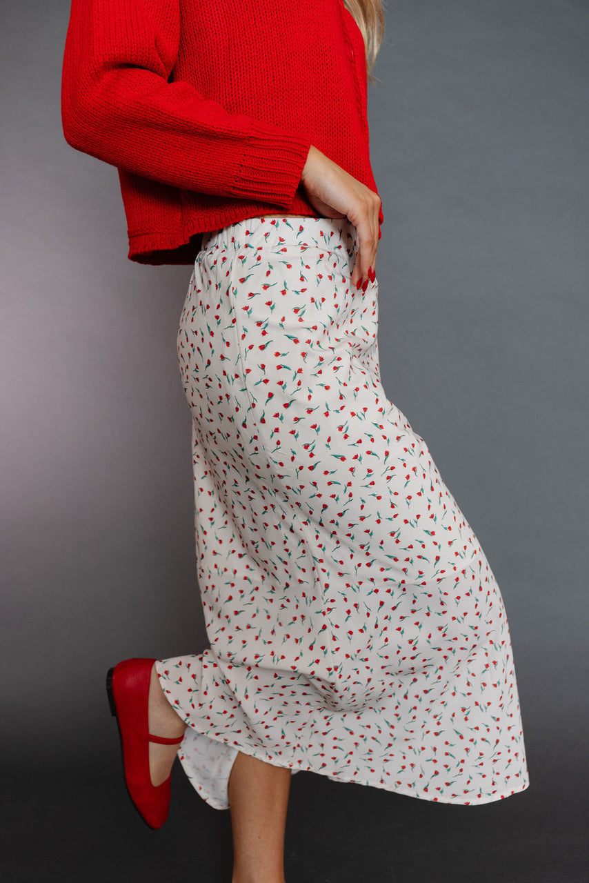 Tiptoe Skirt in Off White/Red